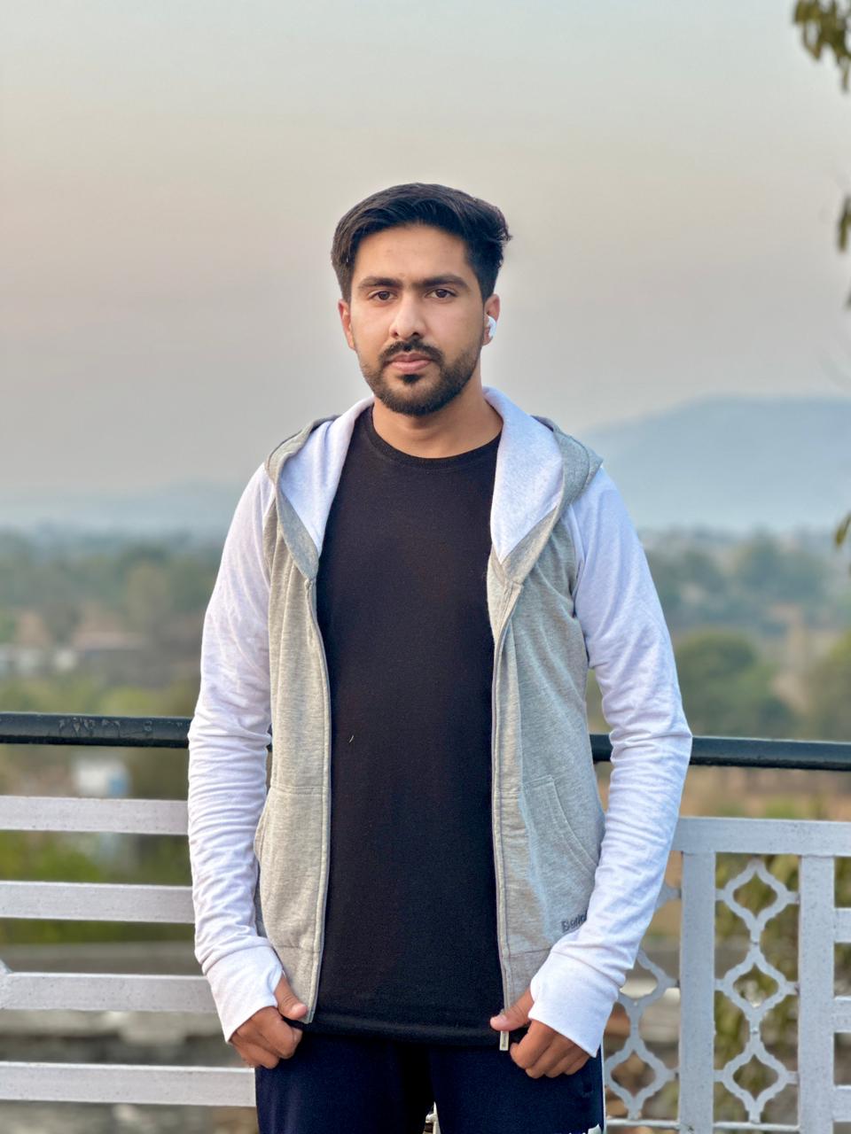 Ahmed Aqeel — FYP Mentor & Tech Guide